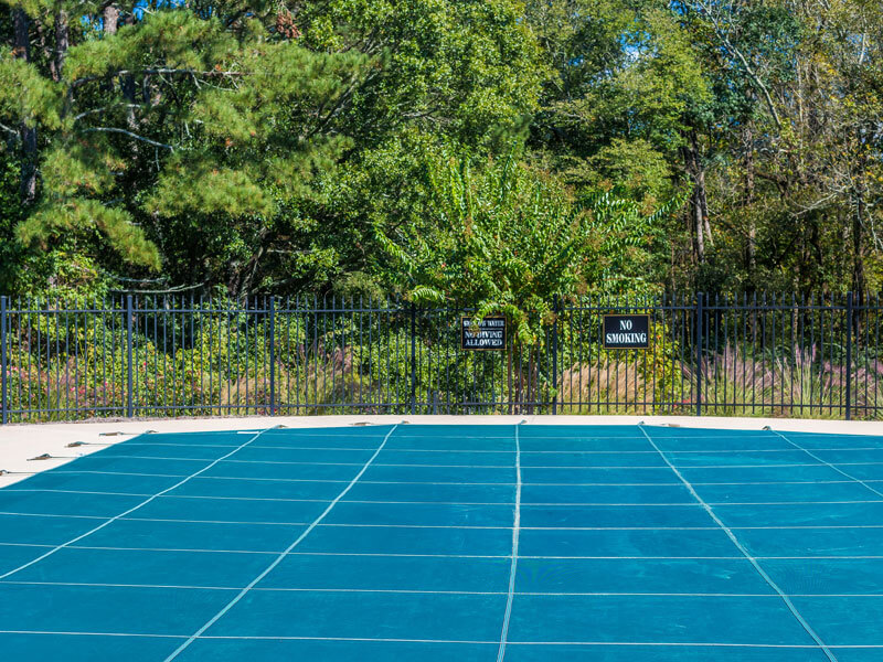 Cover On Swimming Pool For Winter