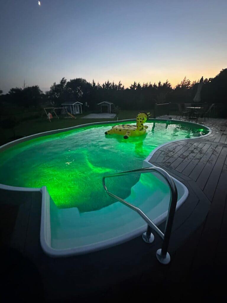 363421548 764257232373227 7840584701524400997 N